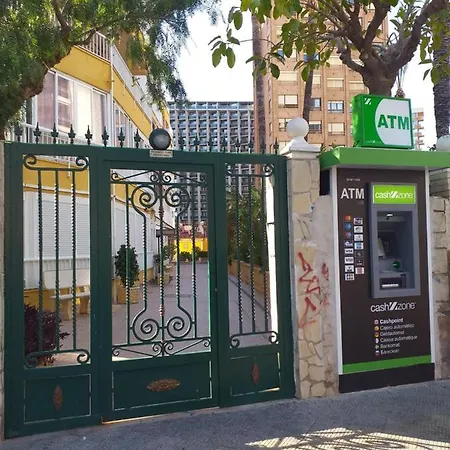 Apartamento Mediterraneo Beach 아파트