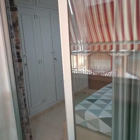 Apartamento Mediterraneo Beach Apartment *